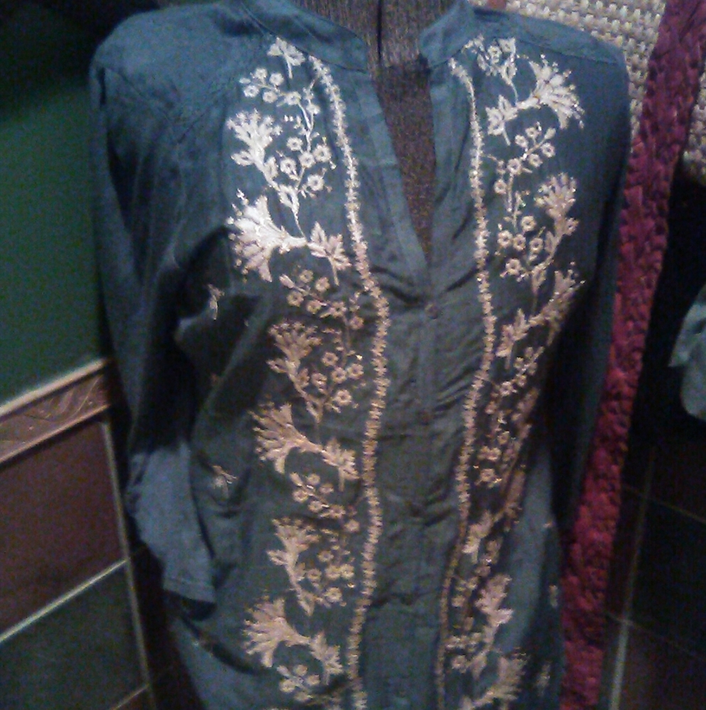 Anthropologie embroidery Top